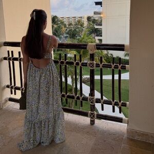 Promesa Green Floral Open-Back Maxi Dress